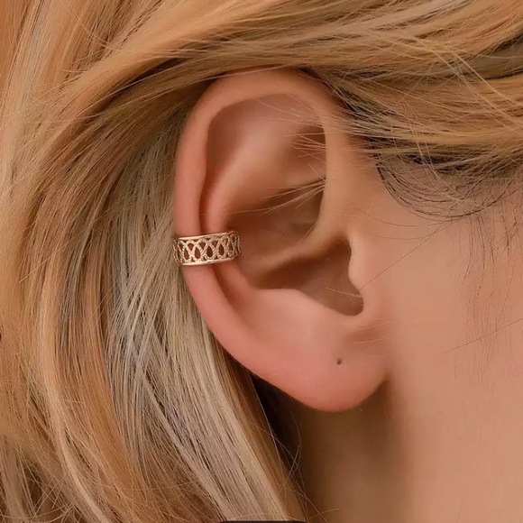 “Skye” Bohemian Hippie No Pierce Cute Ear Cuff - Picture 7 of 7